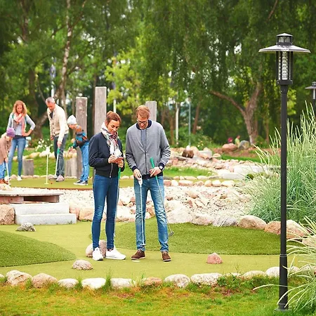 Im Freizeitpark Weissenhaeuser Апартаменты *